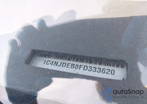 2015 Jeep Compass Latitude z USA, uszkodzony, nr VIN 1C4NJDEB8FD333620